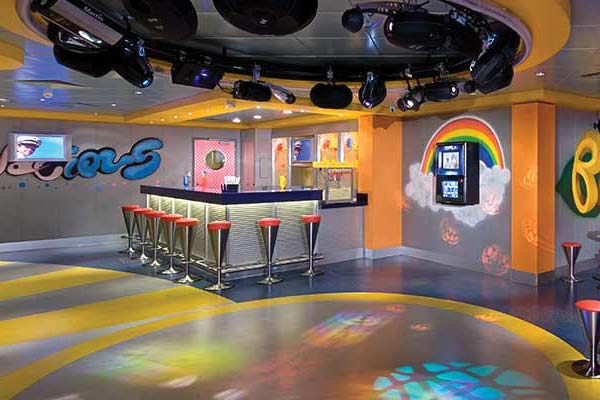 Norwegian Jewel Gallery Image